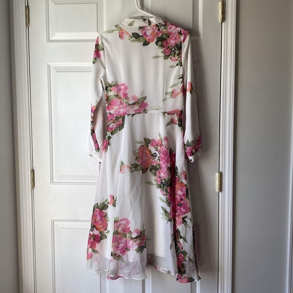 Dainty Jewell’s Floral Dress - Picture 5 of 6